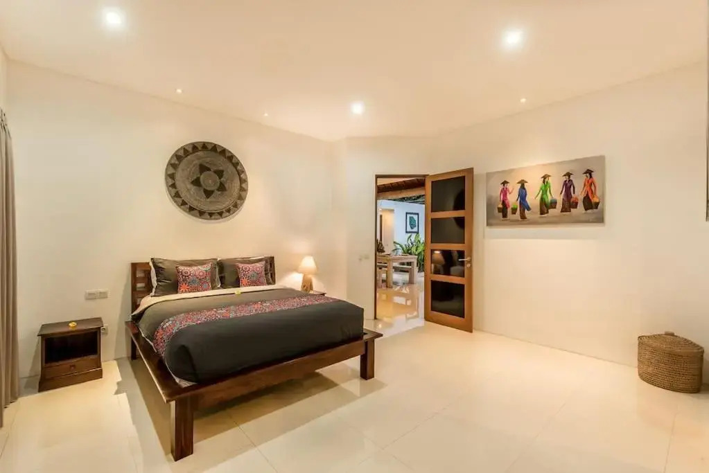 Manis, Luxury 3 Bedroom Heart of Seminyak