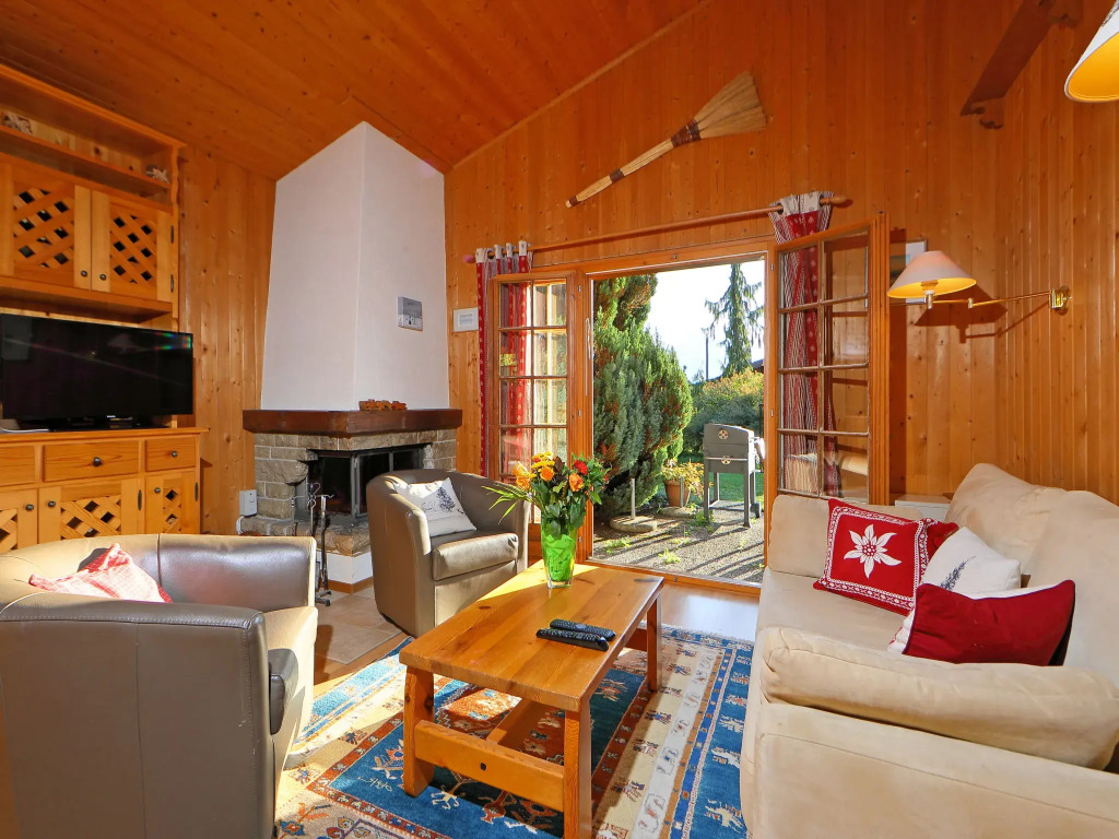 Chalet Chalet Lorila by Interhome