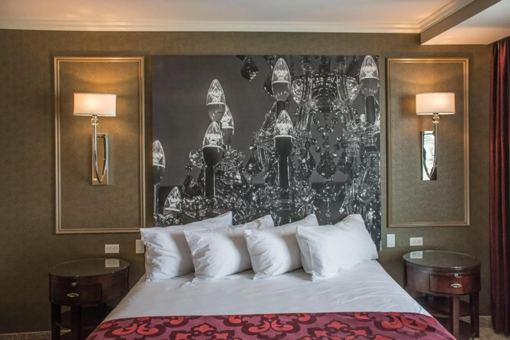 The Delavan Hotel