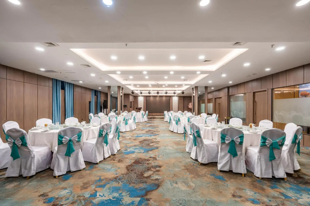 Silk Road Mandarin Hotel