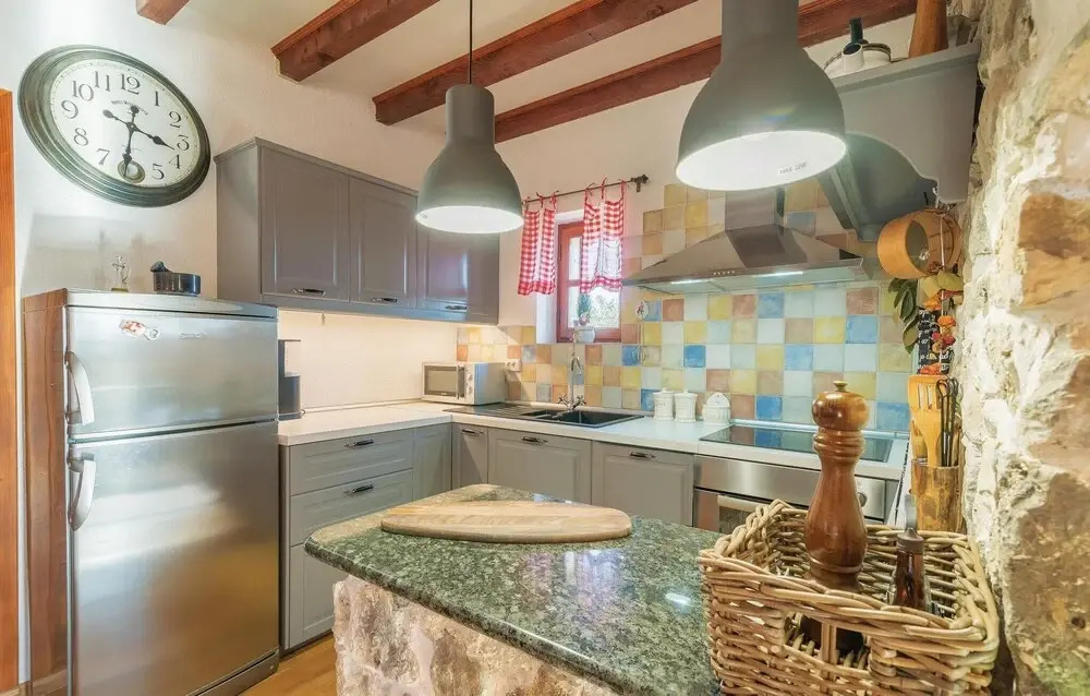 Awesome Home In Lozovac