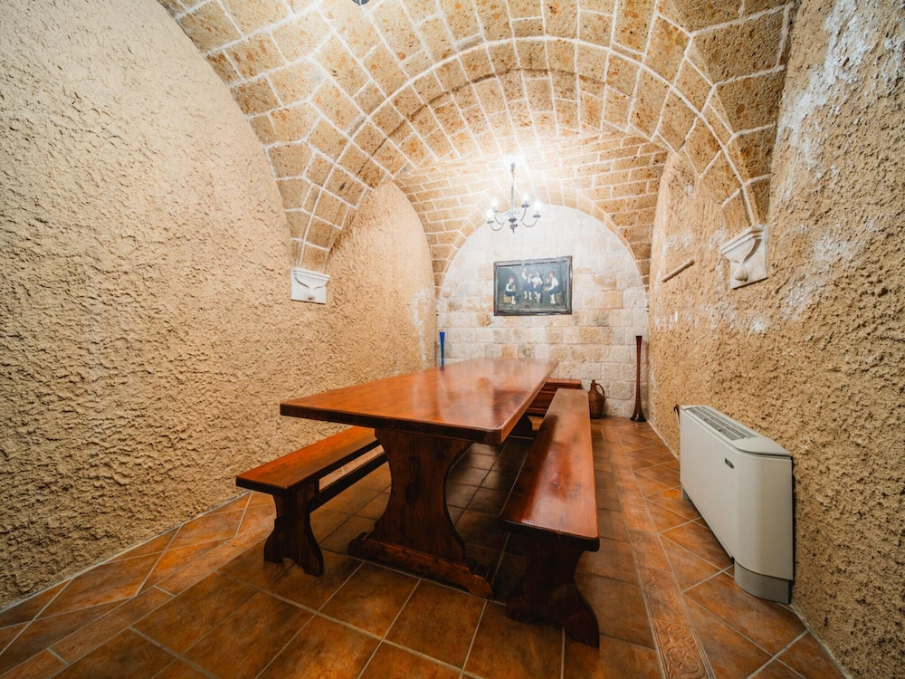 Villa in Čilipi near Dubrovnik with Pool