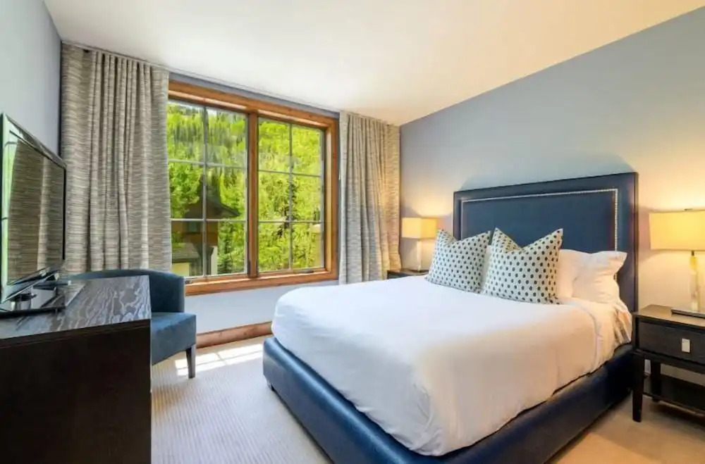 Platinum Vail Ritz-carlton 3 Bedroom Mountain Residence Just One Block From the Eagle Bahn Gondola