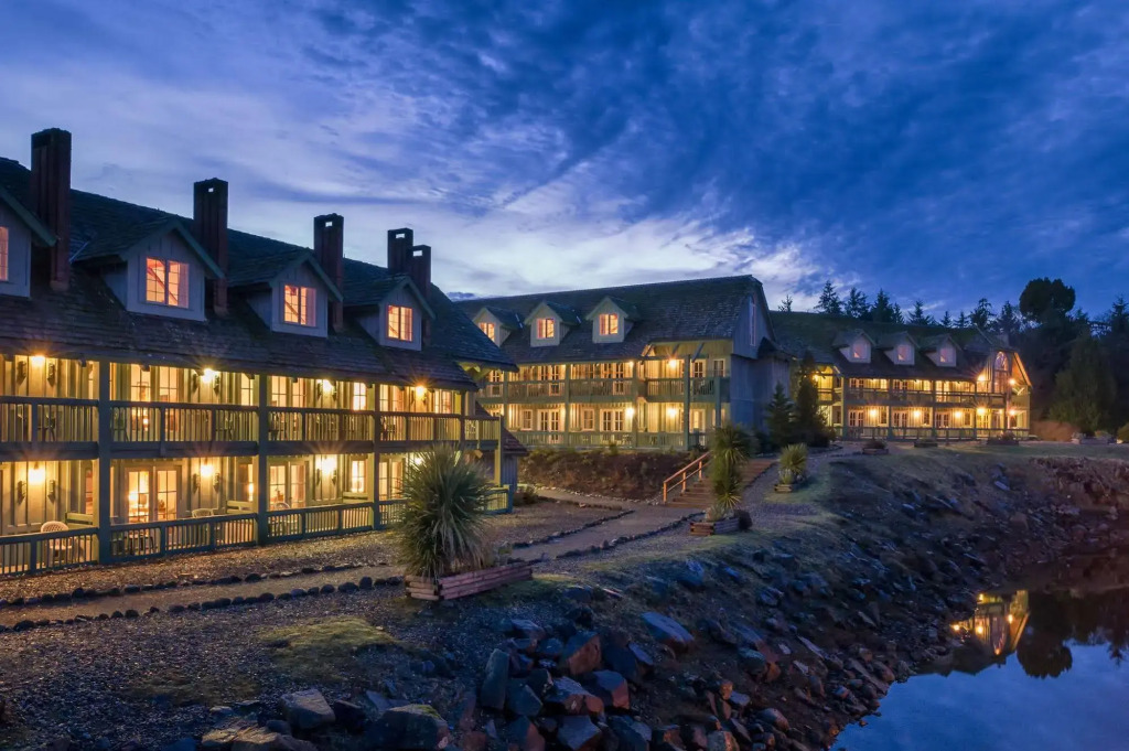 Canadian Princess Lodge & Marina