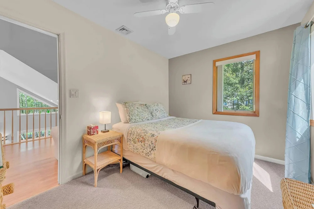 Large Family Friendly House on the Fairway Hideout