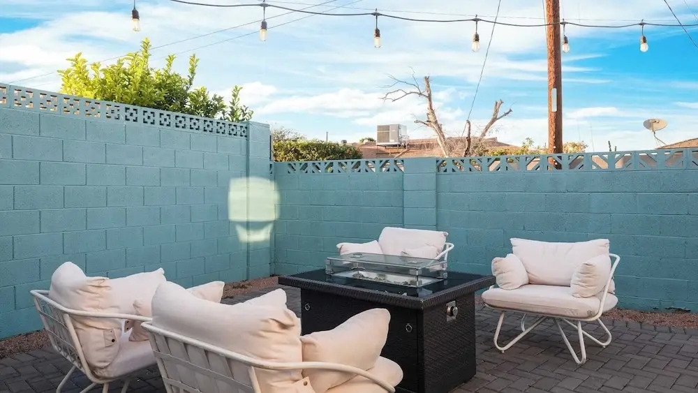 Scottsdale Retreat w/ Private Pool, Outdoor Dining & Close to Old Town Fun Casa Cambridge by Avantstay