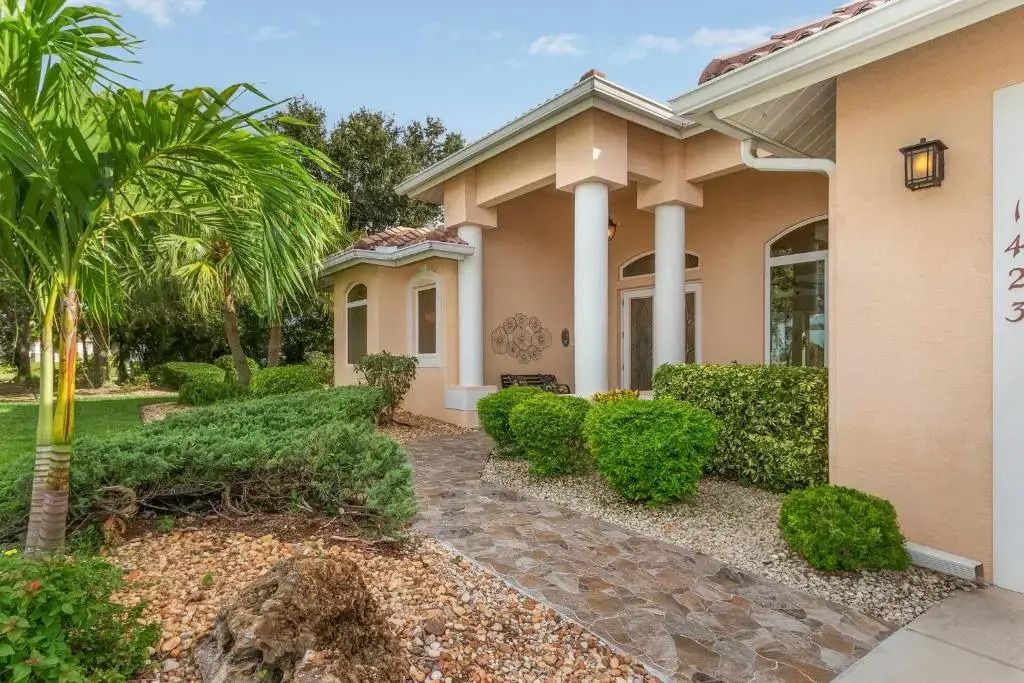 Lake View Villa