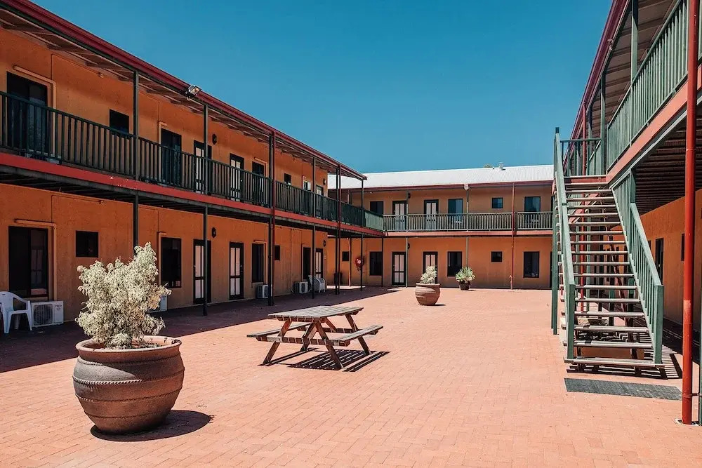 Settlers Hotel York