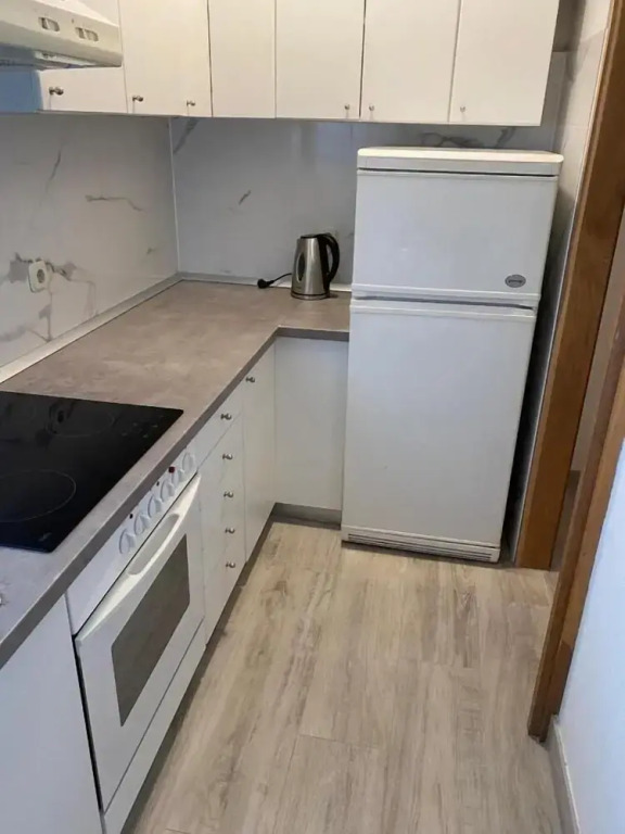 Mila - 2 Bedrooms and Free Parking - A4