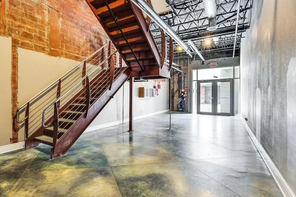 Walk to Corpus Christi Bay: Loft w/ Shaded Parking