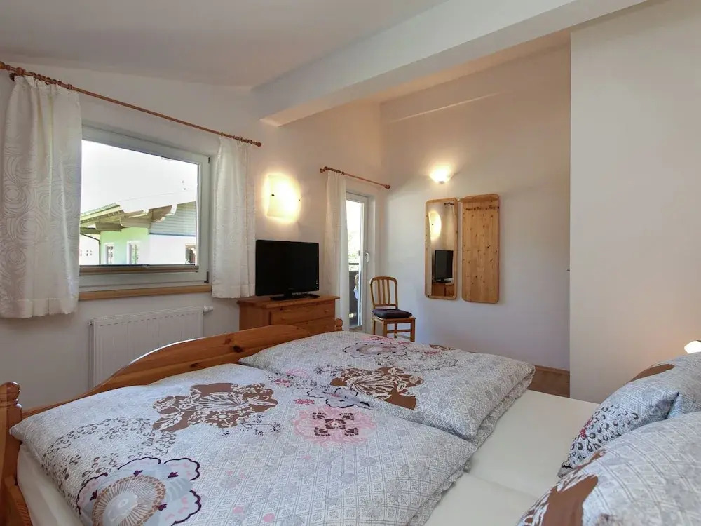 Chic Chalet near Ski Area in Bramberg am Wildkogel