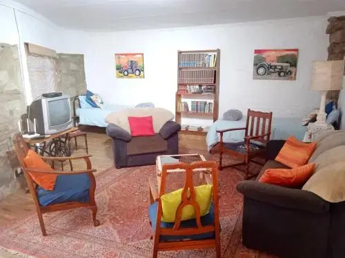 Rheolas Guest Cottage