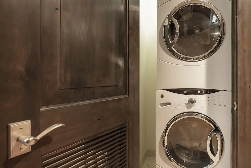Ski Condo with Private Garage and Washer Dryer - Parry Peak Loft Premium-Rated 105