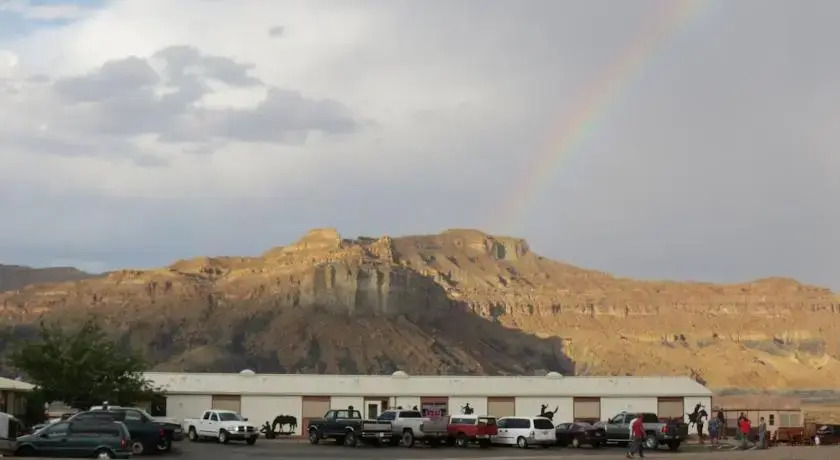 High Desert Lodge