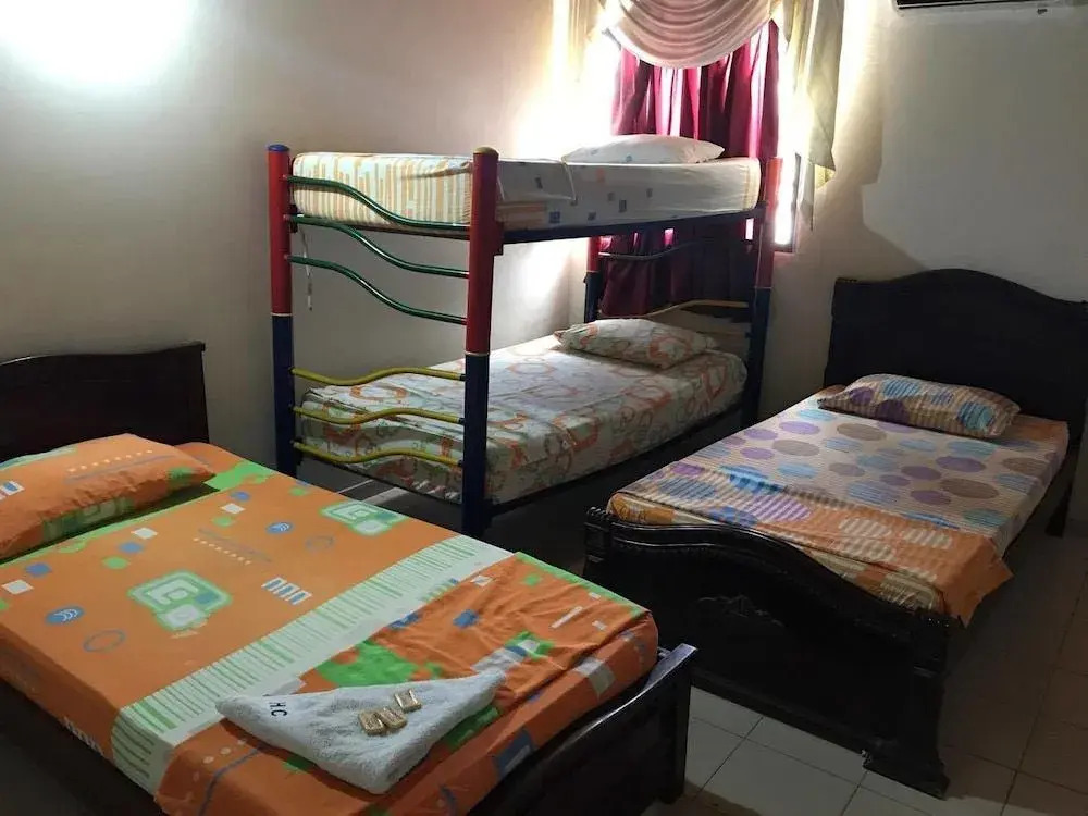 Hotel Colonial Inn