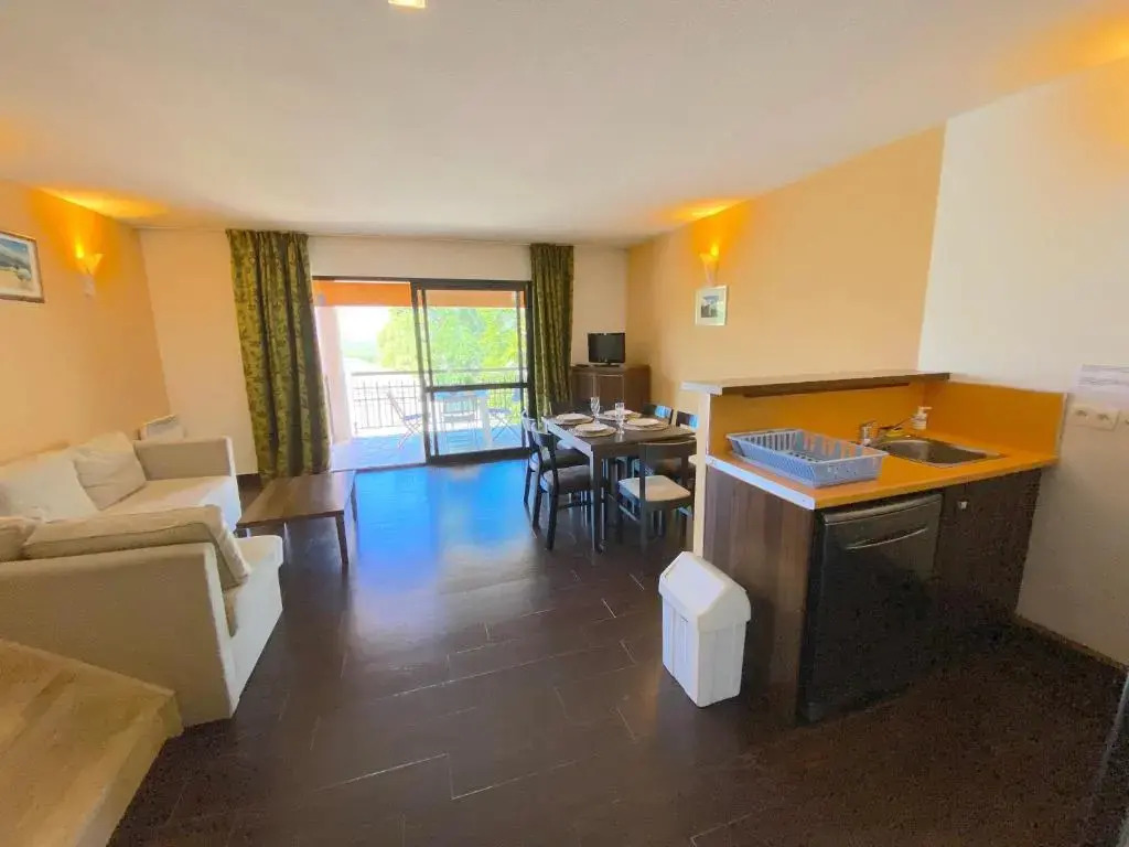 Duplex dans résidence avec Piscine et Sauna