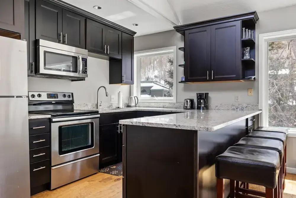 Ghostriders 10 by Avantstay Penthouse Suite w/ Large Patio & Mountain Views!
