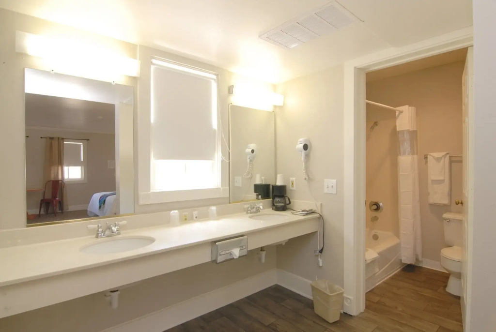 Palm Canyon Hotel and RV Resort