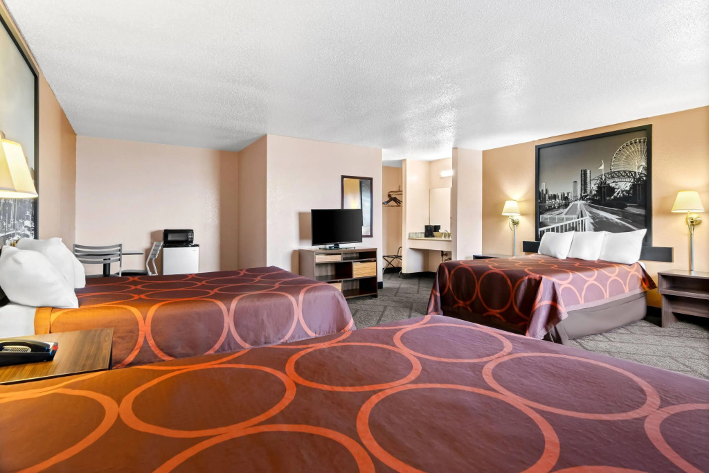 Super 8 by Wyndham Bourbonnais/Kankakee Area
