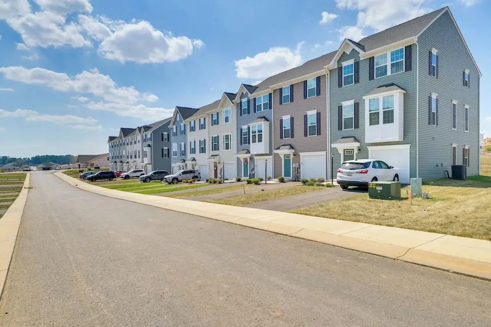 Spacious Hedgesville Retreat ~ 5 Mi to Golf Course