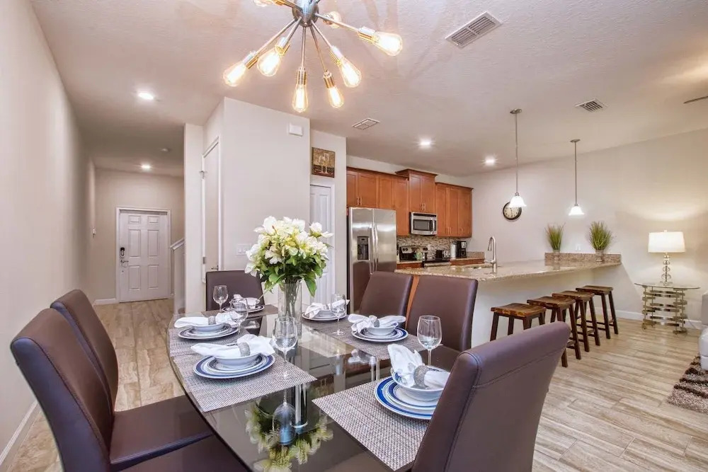 Storey Lake 4 Bedroom Townhome w Splashpool - 1624ST