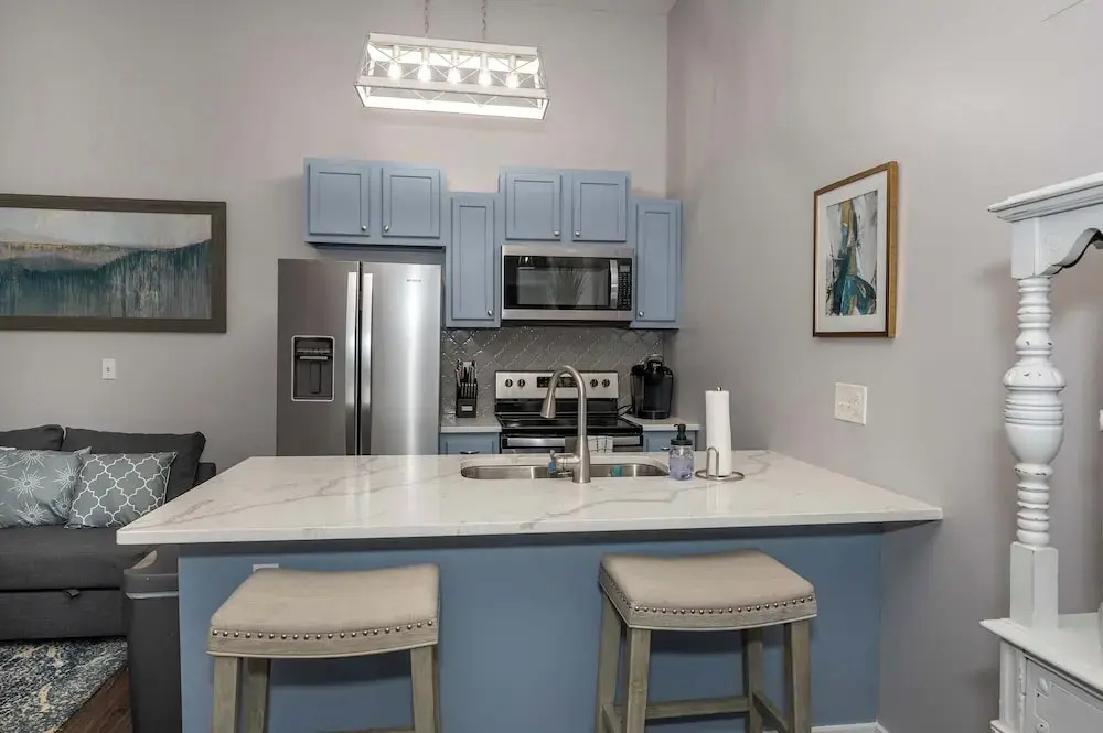 Heart of Mainstrasse Apt 2
