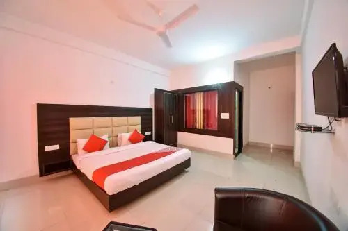 Hotel Victoria by OYO Rooms