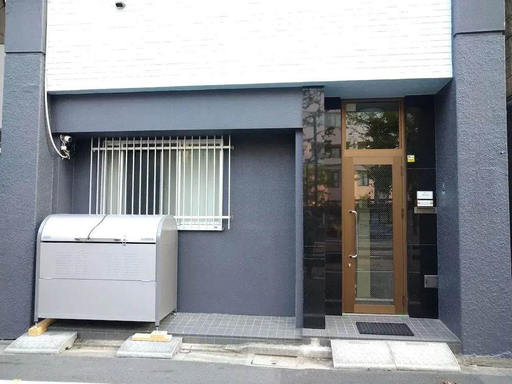 Issyuku Higashiueno Hotel
