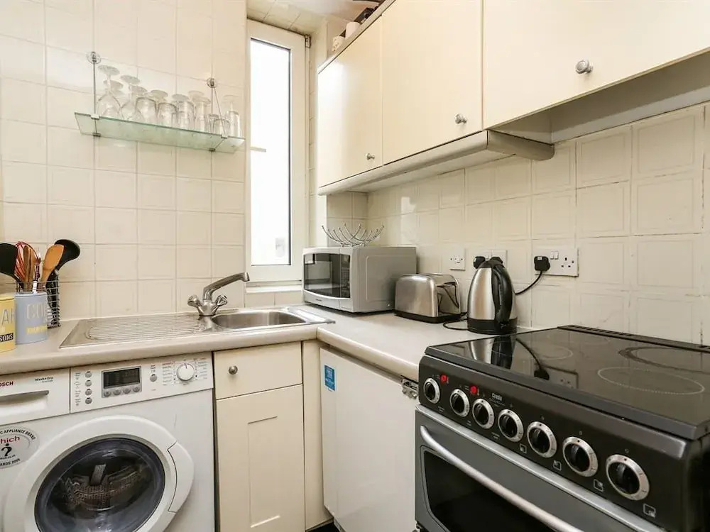 Sloane Avenue Apartments
