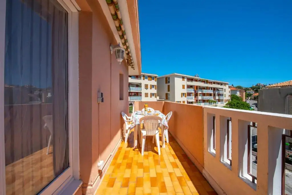 T2 en hypercentre -parking privé-clim-proche plage