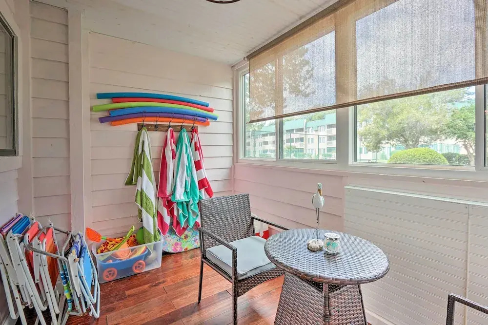 Beach + Pool Access: Colorful Hilton Head Condo!
