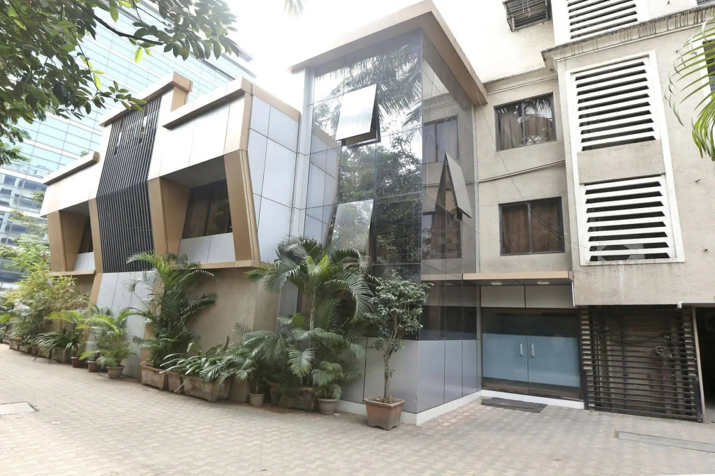 OYO Apartments Powai Lake