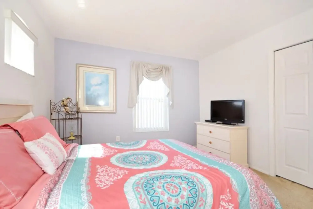 Hampton Lakes 215840