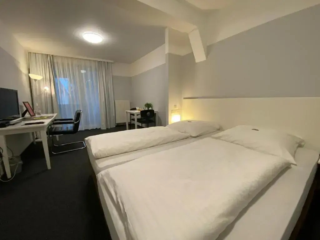 Hotel U Mülheim Free Parking Highspeed WiFi