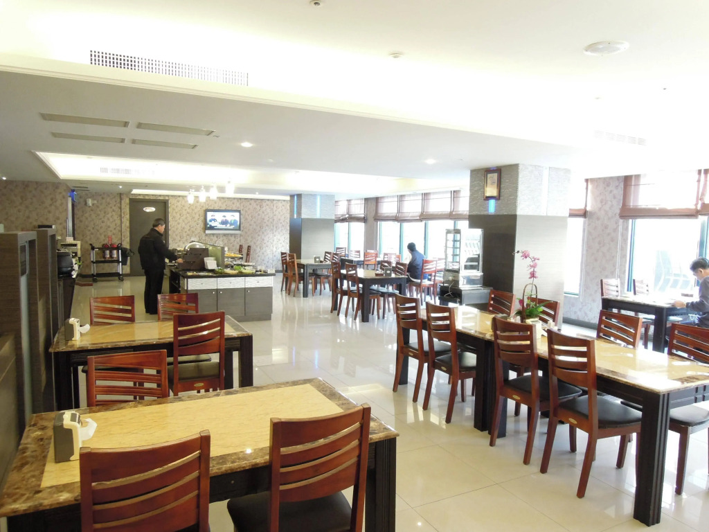 Shihzuwan Hotel - Kaohsiung Station