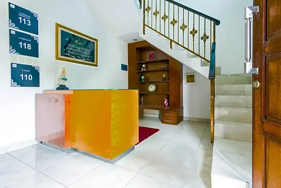 OYO Life 3451 Kost Shavero