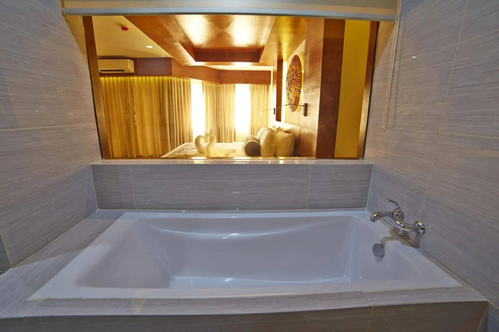 Cebu White Sands Resort and Spa