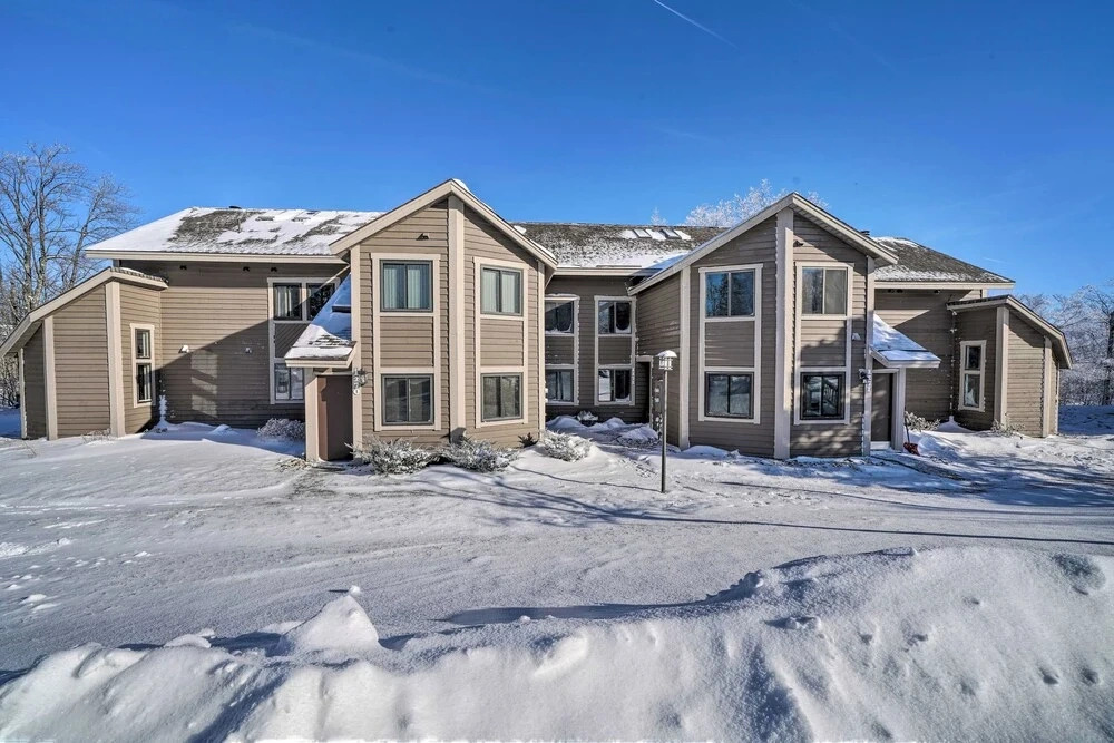 Idyllic Somerset Condo: Ski, Hike & Relax!
