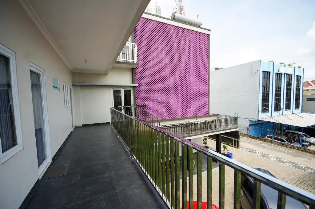 Super OYO 270 Madinah Residence Syariah