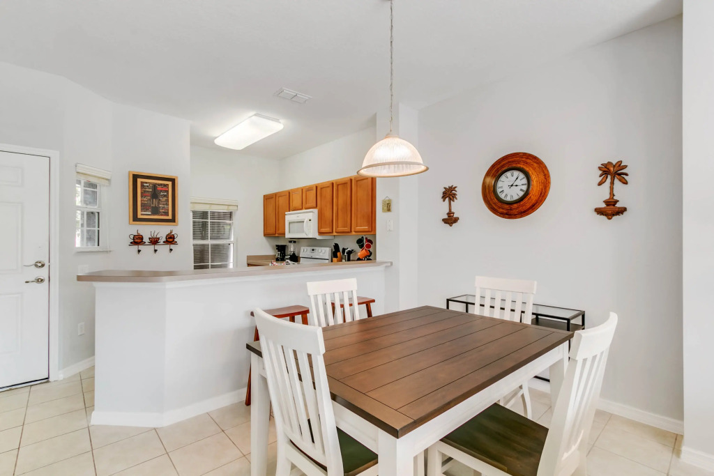 3 Bedrooms 2 Bathrooms Bella Vida 4552 Al