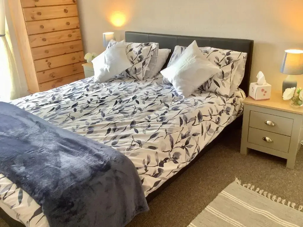 Second Floor Apartment Tenby Town Centre