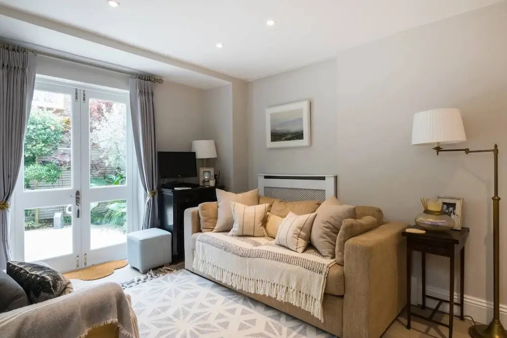 Gorgeous 2 Bed Fulham Flat With Garden