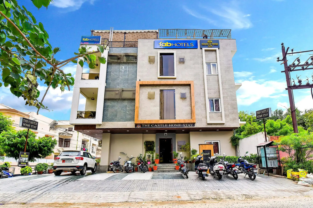 FabHotel The Castle Homestay