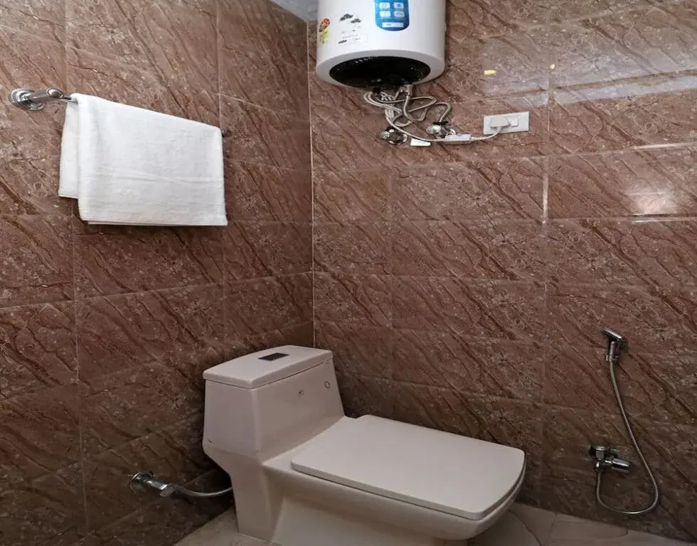 Hotel LINDA GRAND Near International Airport BY-Gross Group