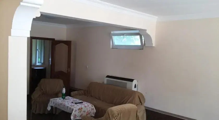 Guest House on Angisa