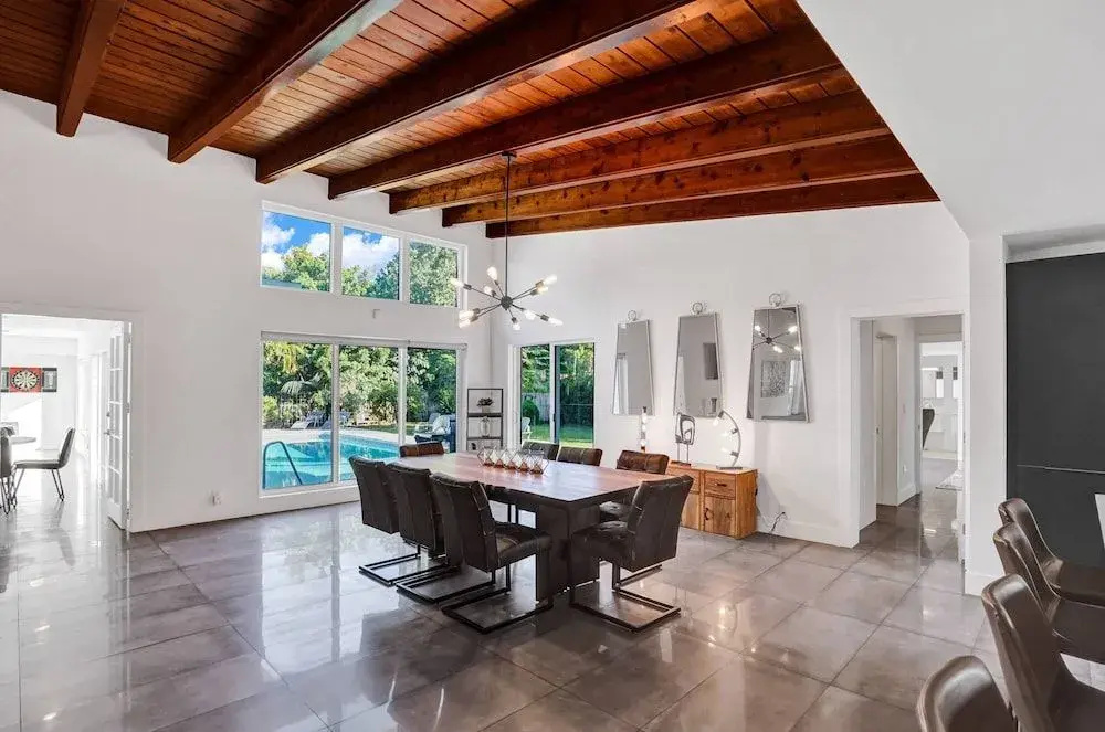 Gorgeous 5BR Home with Heated Pool