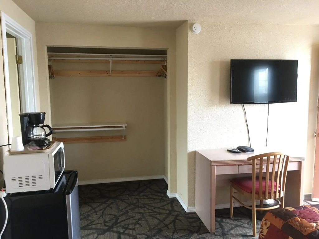 Bend Value Inn