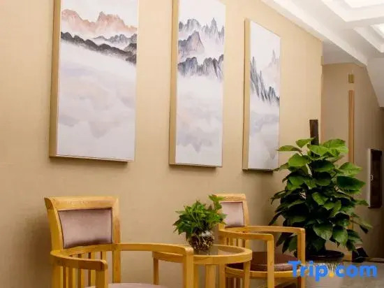 Zhenxi Holiday Hotel