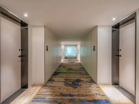 Rezen Select Hotel (Taizhou Linhai Duqiao Baolong Square)