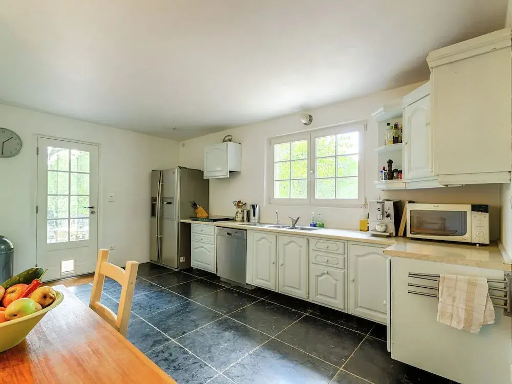 Beautiful holiday villa with privat pool surrounded by vineyard in Entrecasteaux